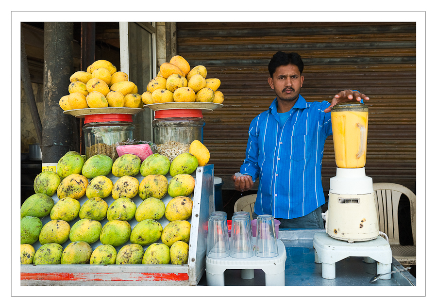 Le vendeur de jus de fruits de Old Delhi